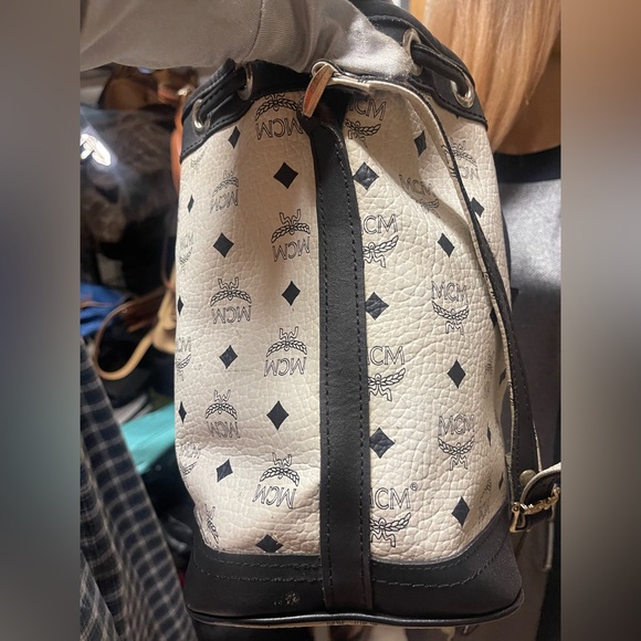 MCM White Black Visetos Vintage Oversized Drawstring Bucket Handbag - Picture 5 of 11